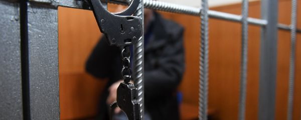 Арестованный в суде Арестованный в суде - Sputnik Արմենիա