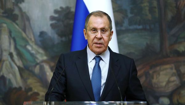 Министр иностранных дел РФ Сергей Лавров на пресс-конференции по итогам трёхсторонних переговоров с главами внешнеполитических ведомств Азербайджана и Армении (10 октября 2020). Москва Министр иностранных дел РФ Сергей Лавров на пресс-конференции по итогам трёхсторонних переговоров с главами внешнеполитических ведомств Азербайджана и Армении (10 октября 2020). Москва - Sputnik Армения