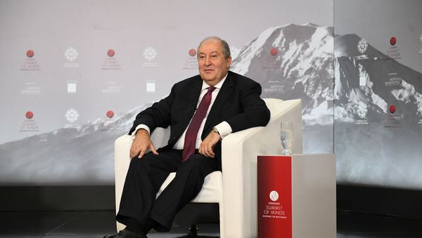 Под эгидой президента Армена Саркисяна сегодня в Ереване открылся «Второй армянский саммит мыслей» (10 октября 2020). Еревaн - Sputnik Արմենիա