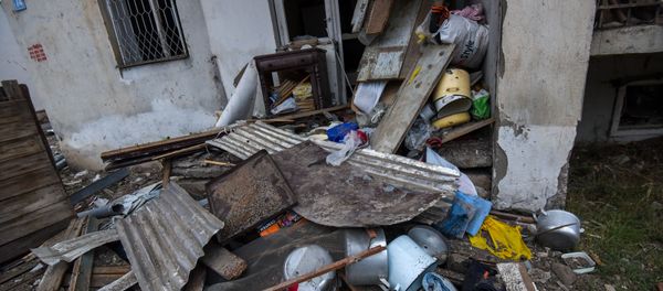 Первый вечер в Степанакерте после объявления временного режима прекращения огня (10 октября 2020). Карабах Первый вечер в Степанакерте после объявления временного режима прекращения огня (10 октября 2020). Карабах - Sputnik Армения