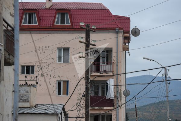 Первый вечер в Степанакерте после объявления временного режима прекращения огня (10 октября 2020). Карабах Первый вечер в Степанакерте после объявления временного режима прекращения огня (10 октября 2020). Карабах - Sputnik Армения