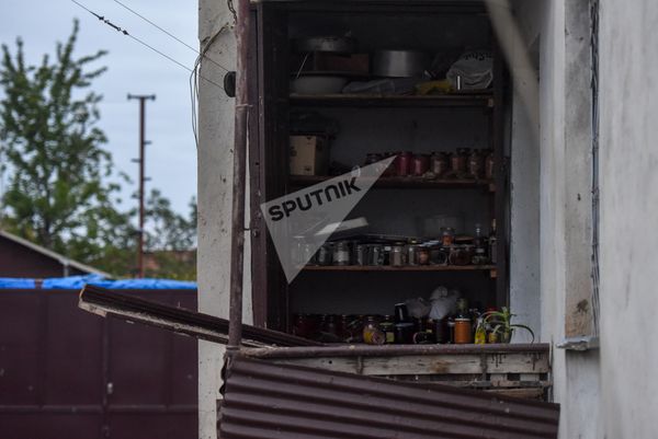 Первый вечер в Степанакерте после объявления временного режима прекращения огня (10 октября 2020). Карабах Первый вечер в Степанакерте после объявления временного режима прекращения огня (10 октября 2020). Карабах - Sputnik Армения