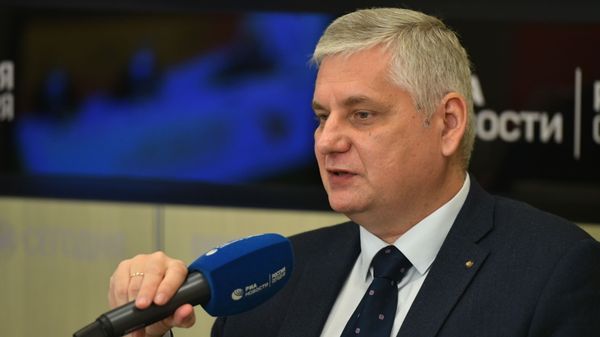 Ведущий научный сотрудник Института международных исследований МГИМО Сергей Маркедонов во время видео-моста Ереван - Москва (12 октября 2020). Москва - Sputnik Армения