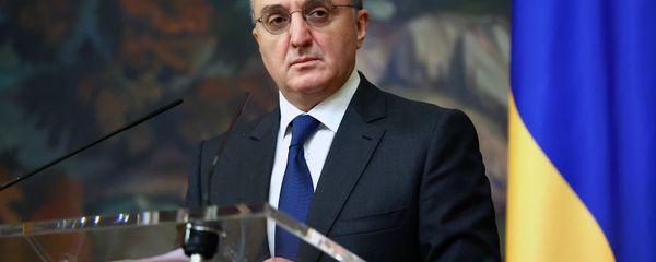 Министр иностранных дел Армении Зограб Мнацаканян на пресс-конференции по итогам встречи с министром иностранных дел России (12 октября 2020). Москвa Министр иностранных дел Армении Зограб Мнацаканян на пресс-конференции по итогам встречи с министром иностранных дел России (12 октября 2020). Москвa - Sputnik Армения