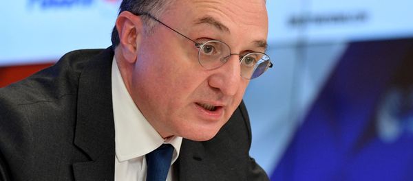 Министр иностранных дел Армении Зограб Мнацаканян во время онлайн-конференции в Международном мультимедийном пресс-центре МИА Россия сегодня (12 октября 2020). Москвa - Sputnik Армения