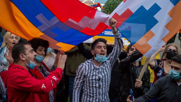 Акция в поддержку признания независимости Карабаха перед зданием ООН в Армении (13 октября 2020). Еревaн - Sputnik Армения