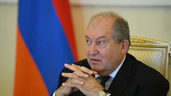 Президент Армен Саркисян встретился с европейскими журналистами, освещающими войну в Карабахе (13 октября 2020). Еревaн - Sputnik Армения