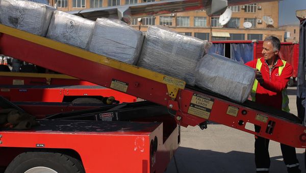 Доставка гуманитарного груза из России в Армению (14 октября 2020). Еревaн - Sputnik Արմենիա