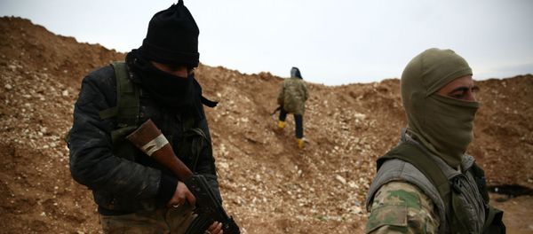 Поддерживаемые Турцией боевики сирийской оппозиции занимают позицию возле деревни Хамран (29 декабря 2018). Сирия Поддерживаемые Турцией боевики сирийской оппозиции занимают позицию возле деревни Хамран (29 декабря 2018). Сирия - Sputnik Армения