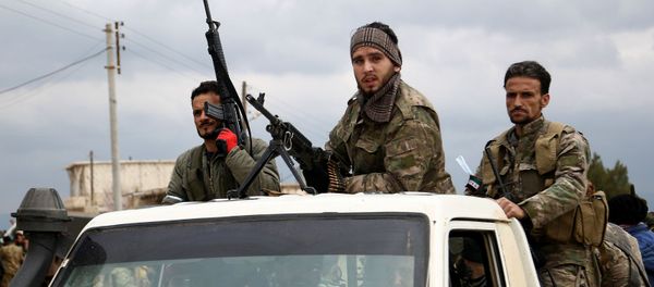 Поддерживаемые Турцией боевики сирийской оппозиции на автомобиле к северо-востоку от города Африн (21 февраля 2018). Сирия - Sputnik Армения