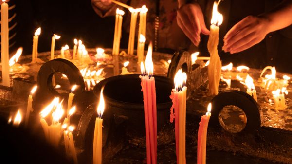 Зажженные свечи - Sputnik Արմենիա