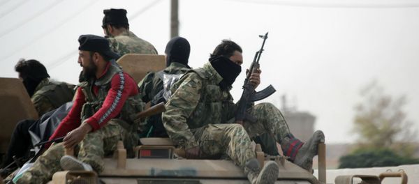 Поддерживаемые Турцией сирийские боевики в городе Айн аль-Арус (14 октября 2019). Сирия Поддерживаемые Турцией сирийские боевики в городе Айн аль-Арус (14 октября 2019). Сирия - Sputnik Армения