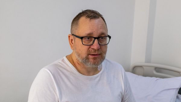 Военный обозреватель Юрий Котенок в медцентре Эребуни (16 октября 2020). Еревaн - Sputnik Армения