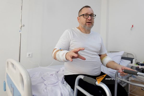 Раненный в Шуши Юрий Котенок рассказал, в чем специфика войны в Карабахе - Sputnik Армения