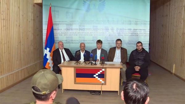 В Карабахе совершается геноцид с дронами, нужны санкции — немецкий депутат Штеффен Котре - Sputnik Армения