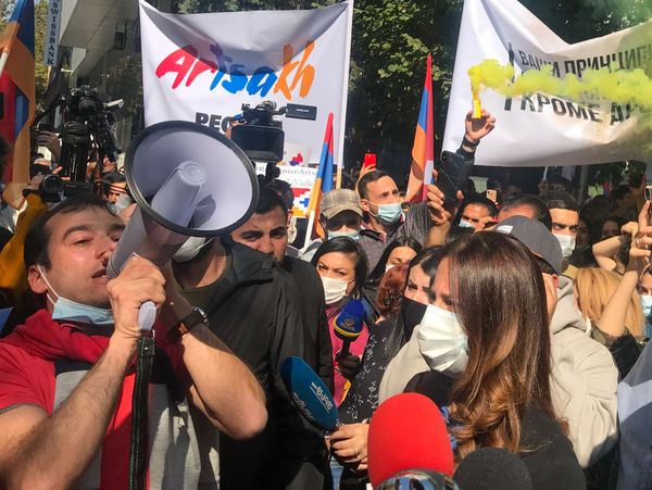 Хватит молчать! Крупная акция протеста прошла в Ереване у здания ООН  - Sputnik Армения