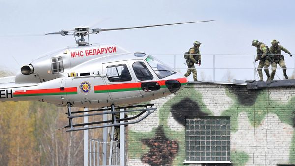 Военнослужащие во время командно-штабных учений ОДКБ Нерушимое братство 2020 на полигоне Лосвидо под Витебском - Sputnik Армения