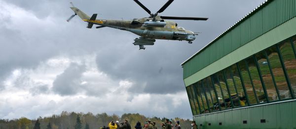Вертолет Ми-24 во время командно-штабных учений ОДКБ Нерушимое братство – 2020 на полигоне Лосвидо под Витебском - Sputnik Արմենիա