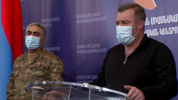 Брифинг с участием отца Альберта Ованнисяна - Артака Ованнисяна (19 октября 2020). Еревaн - Sputnik Армения
