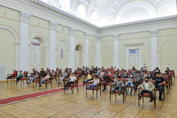 «Ուզում եմ` խաղաղություն լինի և հայրիկները գան տուն». արցախցի երեխաները` նախագահականում - Sputnik Արմենիա