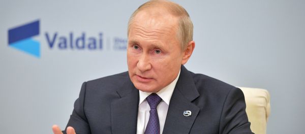 Президент РФ Владимир Путин принимает участие в заседании дискуссионного клуба Валдай - Sputnik Армения