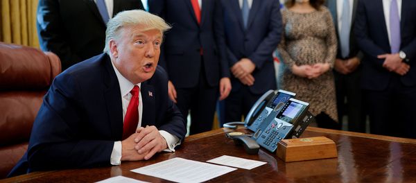 Президент США Дональд Трамп говорит о решении отменить назначение Судана государственным спонсором терроризма (23 октября 2020). Вашингтон Президент США Дональд Трамп говорит о решении отменить назначение Судана государственным спонсором терроризма (23 октября 2020). Вашингтон - Sputnik Армения