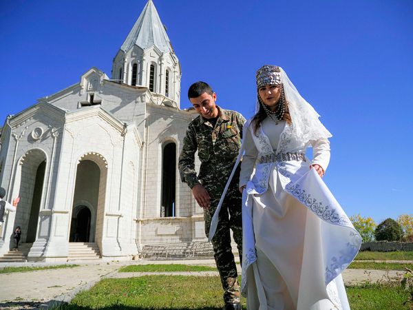 Венчание Мариам Саркисян и Ованнеса Овсепяна в Соборе Сурб Аменапркич Казанчецоц (24 октября 2020). Шуши - Sputnik Армения