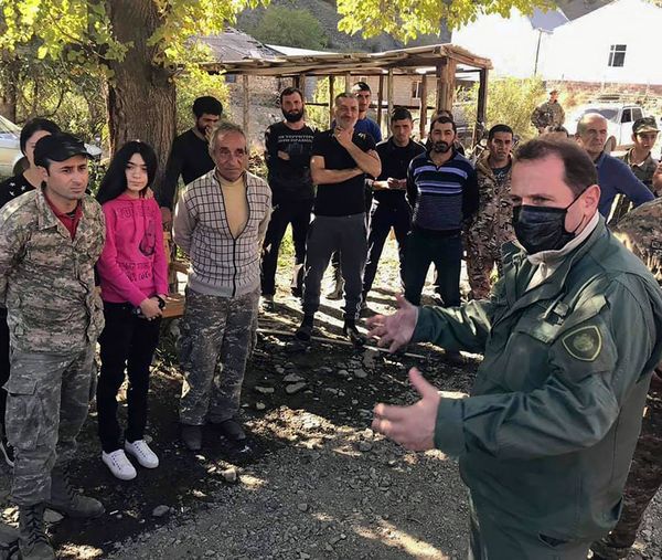 Կարճատև դադար` ակտիվ գործողություններից հետո. Դավիթ Տոնոյանն Արցախում է. լուսանկարներ - Sputnik Արմենիա