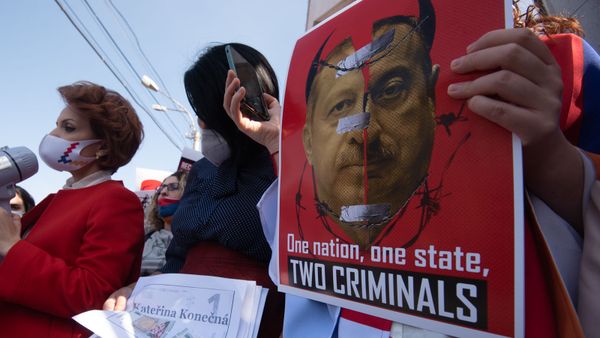 Акция протеста женщин и детей Карабаха у представительства ЕС в Армении (26 октября 2020). Еревaн - Sputnik Армения