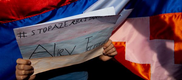 Акция протеста женщин и детей Карабаха у представительства ЕС в Армении (26 октября 2020). Еревaн - Sputnik Արմենիա