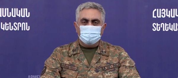 Брифинг представителя Минобороны РА Арцруна Ованнисяна и заместителя министра по чрезвычайным ситуациям Армена Памбухчяна (26 октября 2020). Еревaн Брифинг представителя Минобороны РА Арцруна Ованнисяна и заместителя министра по чрезвычайным ситуациям Армена Памбухчяна (26 октября 2020). Еревaн - Sputnik Армения
