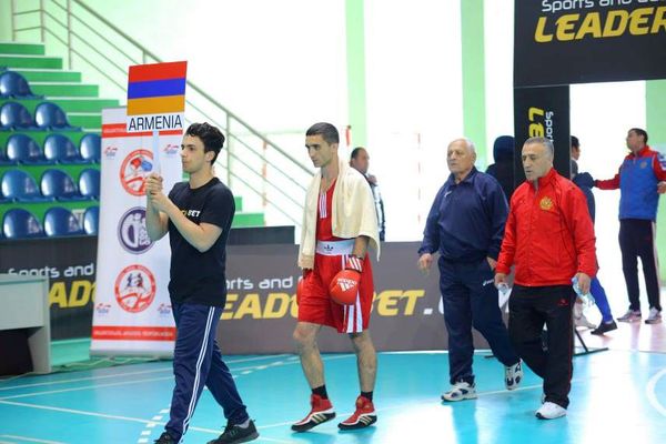 «Մոտ 40 կմ անցնել եմ վիրավոր ոտքով». բռնցքամարտիկ Լեո Պապյանն ապաքինվում է «Մոտ 40 կմ անցնել եմ վիրավոր ոտքով». բռնցքամարտիկ Լեո Պապյանն ապաքինվում է - Sputnik Արմենիա