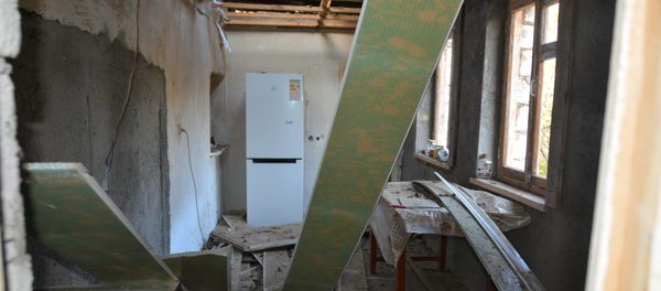 Гражданские объекты Степанакерта после ночного обстрела (31 октября 2020). Карабах - Sputnik Արմենիա