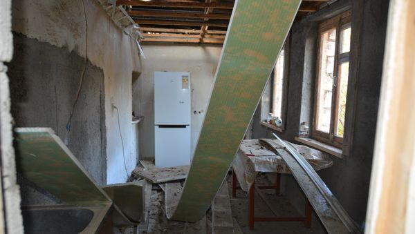 Гражданские объекты Степанакерта после ночного обстрела (31 октября 2020). Карабах - Sputnik Արմենիա