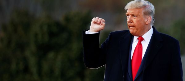 Президент США Дональд Трамп во время предвыборного митинга в штаб-квартире Keith House-Washington в Ньютауне (31 октября 2020). Пенсильвания - Sputnik Армения
