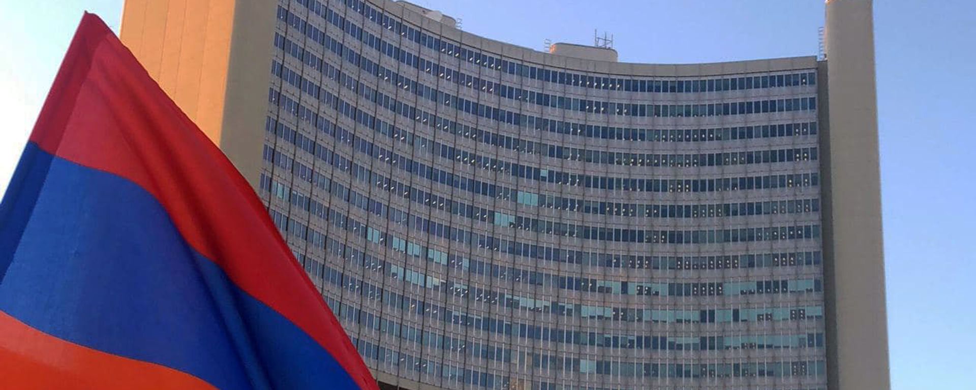 Акция армянской диаспоры Австрии в поддержку Карабаха перед Венским международным центром (1 ноября 2020). Вена - Sputnik Армения, 1920, 14.10.2021