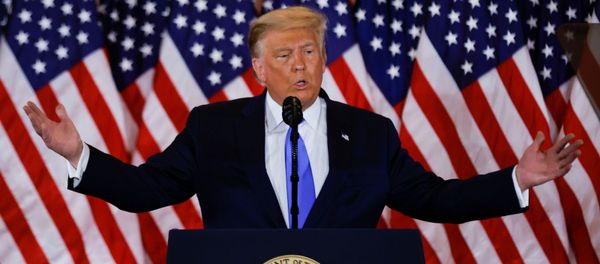 Президент США Дональд Трамп рассказывает о первых результатах президентских выборов (4 ноября 2020). Вашингтон Президент США Дональд Трамп рассказывает о первых результатах президентских выборов (4 ноября 2020). Вашингтон - Sputnik Армения