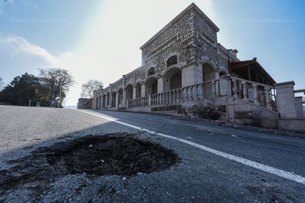 Բերդաքաղաք Շուշին` հրետակոծությունից հետո. լուսանկարներ - Sputnik Արմենիա