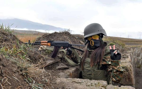 Боевые тренировки женского отряда Эрато Боевые тренировки женского отряда Эрато - Sputnik Армения