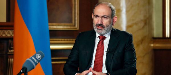 Премьер-министр Никол Пашинян во время интервью немецкому телеканалу ARD Премьер-министр Никол Пашинян во время интервью немецкому телеканалу ARD - Sputnik Армения