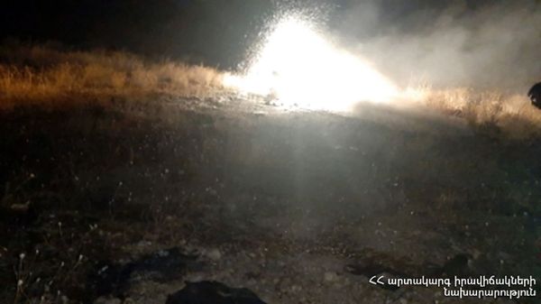 Появились первые видео и фото с места крушения российского вертолета в Армении - Sputnik Армения