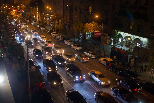 Ցուցարարները շարժվում են դեպի ԱԺ - Sputnik Արմենիա