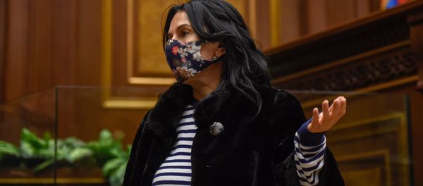 Депутат оппозиционной фракции Процветающей Армении Наира Зограбян в зале заседаний Парламента (10 ноября 2020). Еревaн - Sputnik Армения