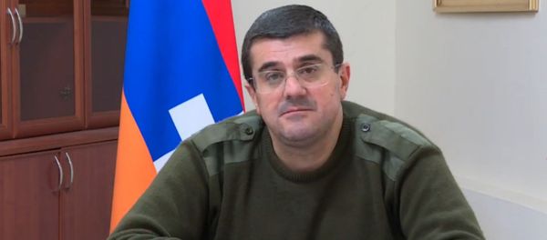 Выступление президента НКР Араика Арутюняна в прямом эфире (10 ноября 2020). Степанакерт - Sputnik Армения