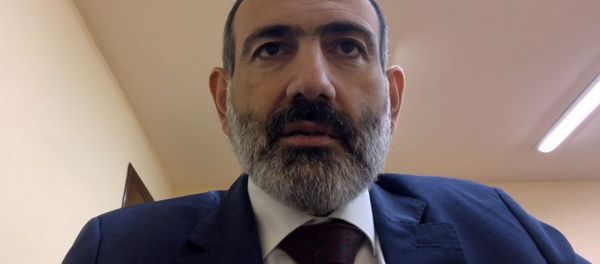 Выступление премьер-министра Никола Пашиняна в прямом эфире с объяснениями (10 ноября 2020). Еревaн Выступление премьер-министра Никола Пашиняна в прямом эфире с объяснениями (10 ноября 2020). Еревaн - Sputnik Армения