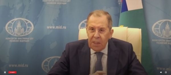 Сергей Лавров дает интервью российским и иностранным СМИ Сергей Лавров дает интервью российским и иностранным СМИ - Sputnik Армения