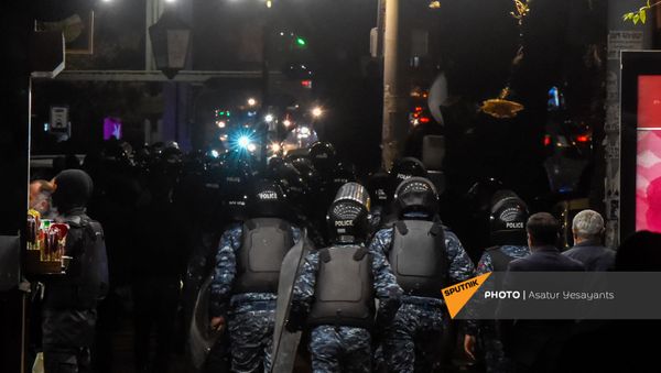 Сотрудники полиции Сотрудники полиции - Sputnik Արմենիա