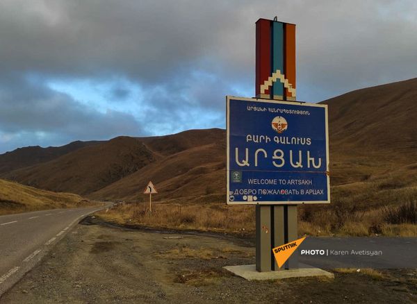 Ինչ տեսք ունի Քարվաճառն Ադրբեջանին հանձնելուց 3 օր առաջ. «Բարի գալուստ Արցախ» ցուցանակը - Sputnik Արմենիա