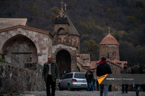 Монастырский комплекс Дадиванк перед вступлением в силу соглашения о передаче земель Монастырский комплекс Дадиванк перед вступлением в силу соглашения о передаче земель - Sputnik Армения
