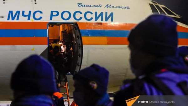 Спецборт авиации МЧС России с аэромобильным госпиталем приземлился в Ереване (15 ноября 2020). Армения Спецборт авиации МЧС России с аэромобильным госпиталем приземлился в Ереване (15 ноября 2020). Армения - Sputnik Армения